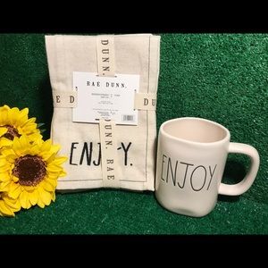 Rae Dunn EAT. ENJOY. Napkins-NWT.